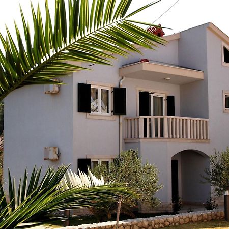 Villas Rab Palit Luaran gambar