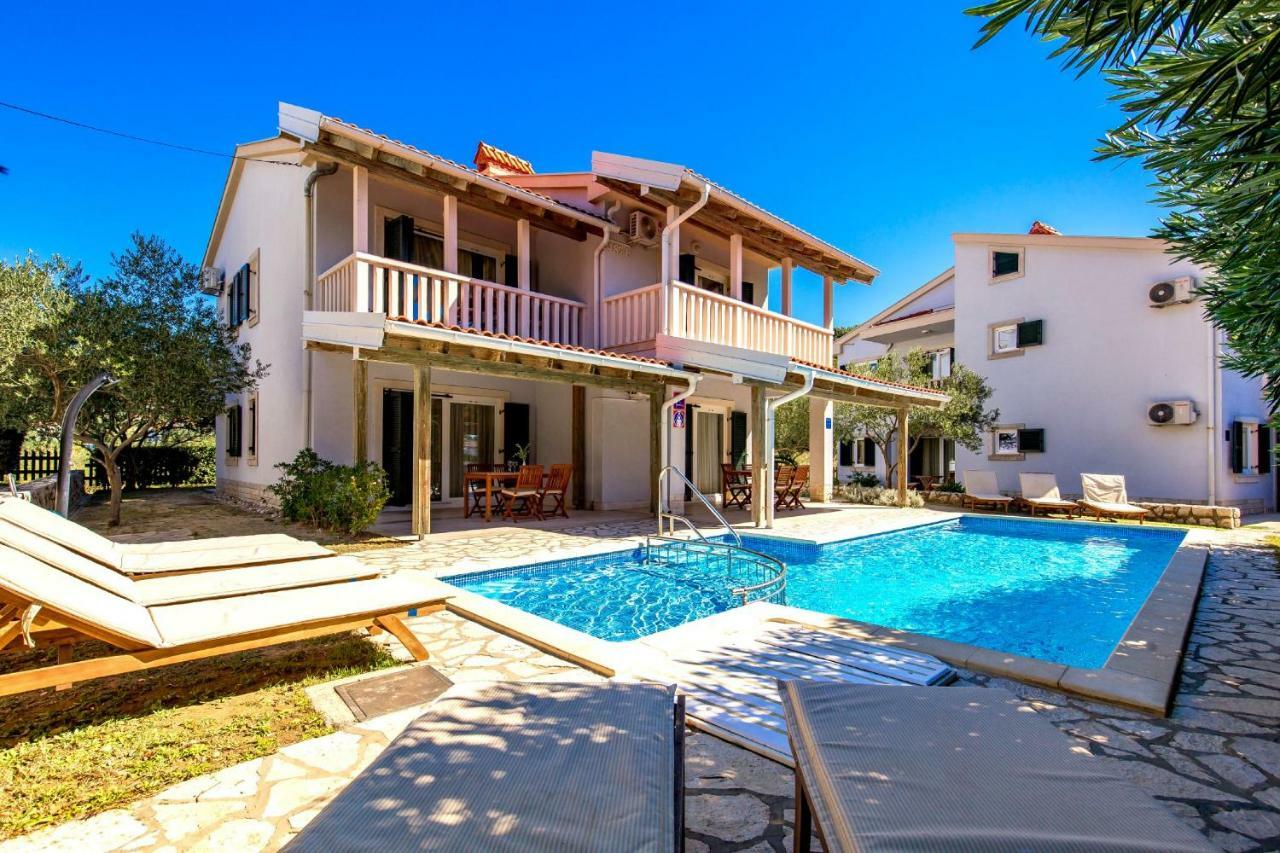 Villas Rab Palit Luaran gambar