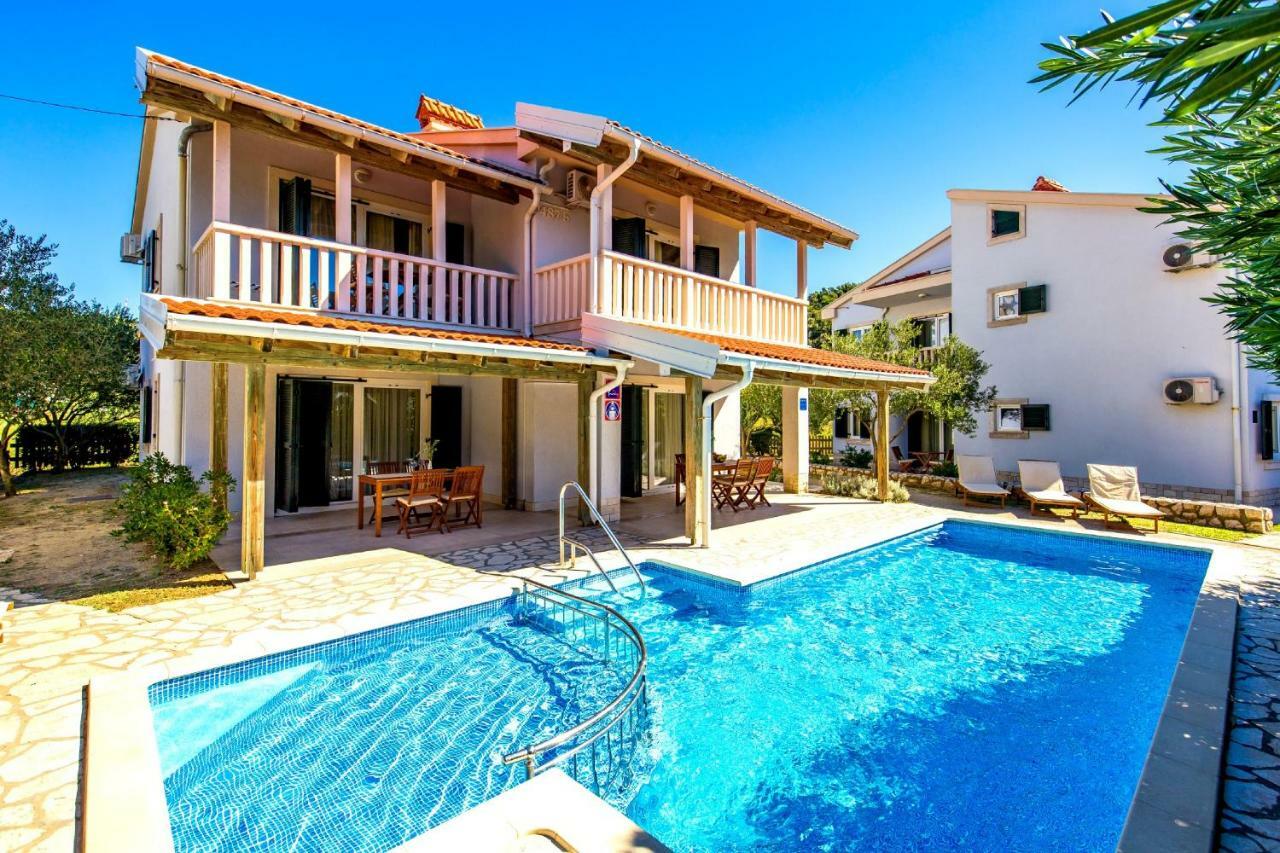 Villas Rab Palit Luaran gambar